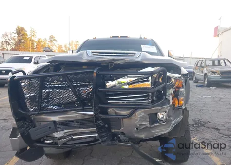 2017 Chevrolet Silverado 2500Hd High Country from USA, damaged, VIN 1GC1KXEY6HF191969